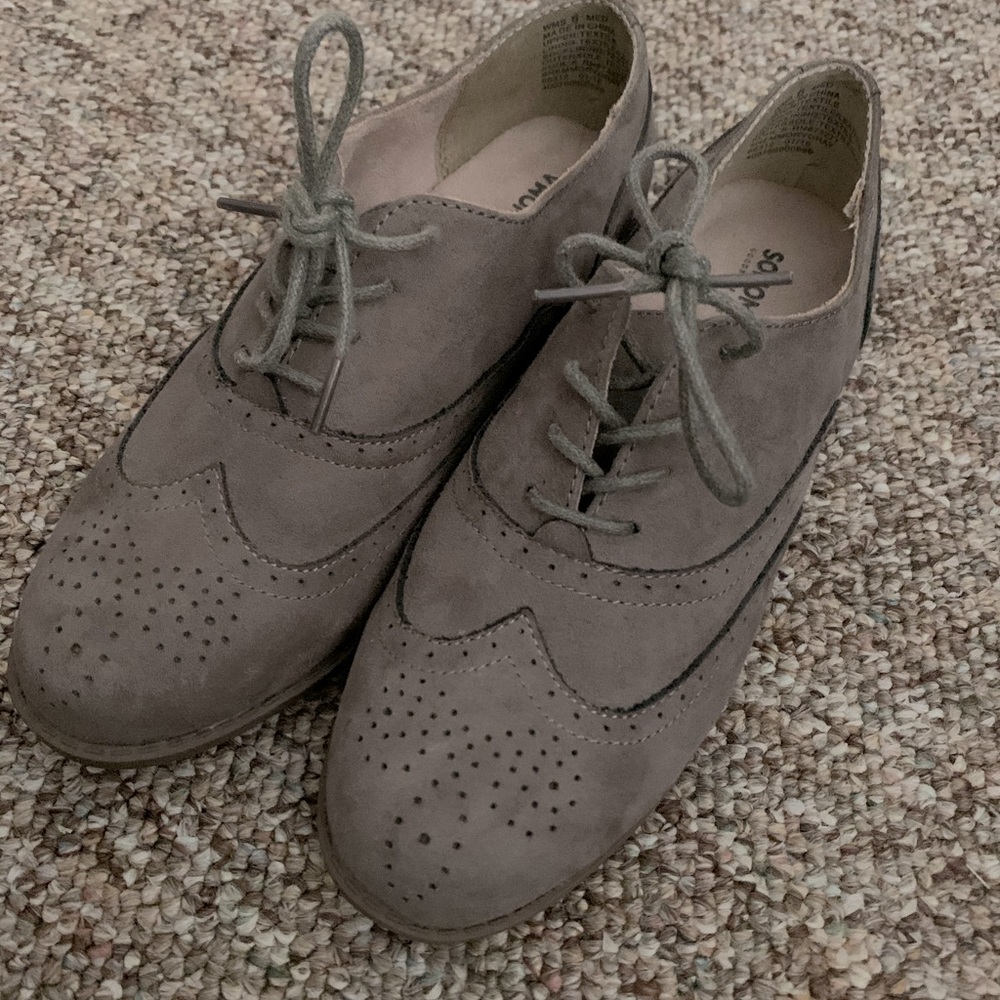Sonoma shoes worn once